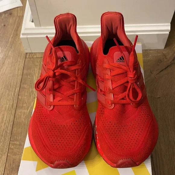 Adidas Ultraboost Sz 5.5y - Picture 2 of 7